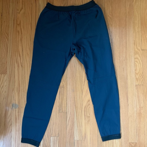 Hill City Lightweight Run Jogger - Picture 3 of 5